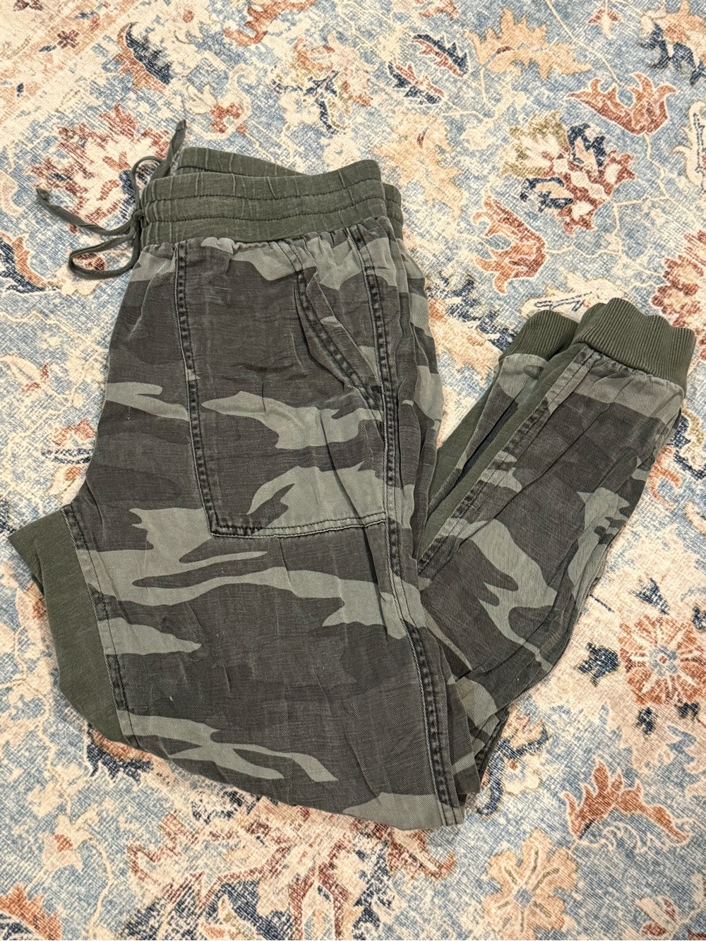 Splendid Camouflage Joggers - Small -  VGUC